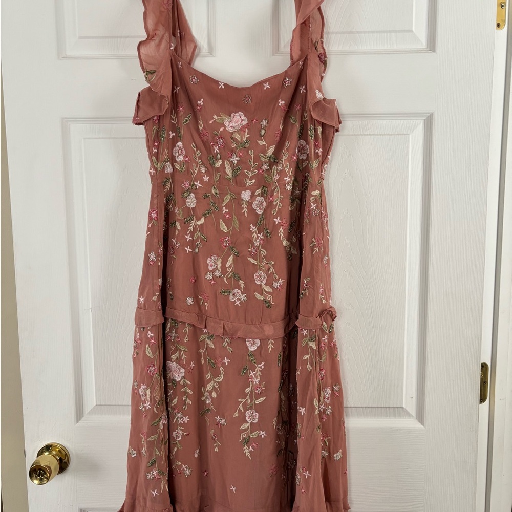 Floral Embroidered Maxi Dress - Pink